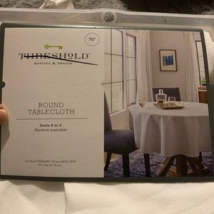 Threshold Dining - Threshold-Round tablecloth Threshold Dining - Threshold-Round tablecloth